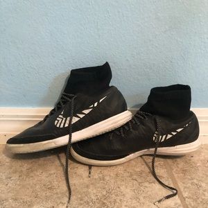 Lunarlon magistra indoor soccer shoes